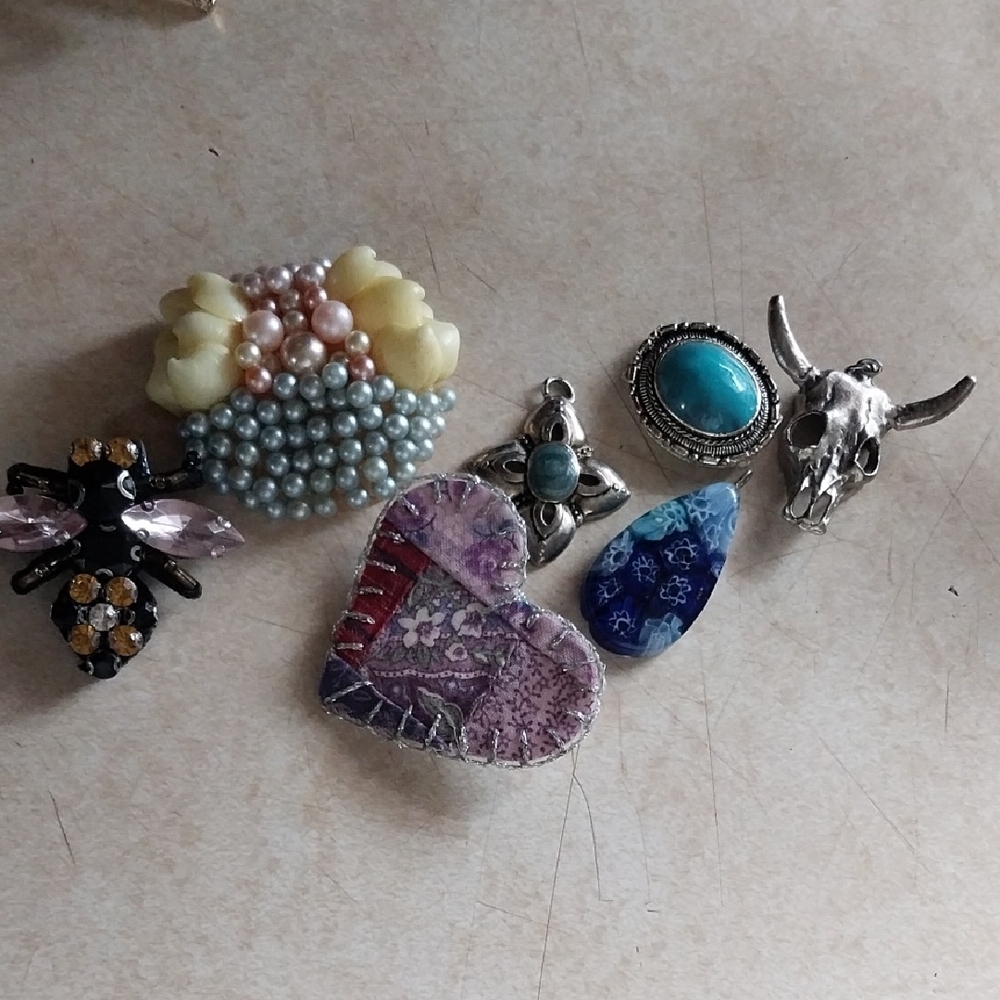 3 Handmade Brooches, 4 Pendants